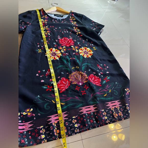 MINK PINK  Wisdom Tee Short Sleeve Shift Dress floral Size M - Picture 7 of 16